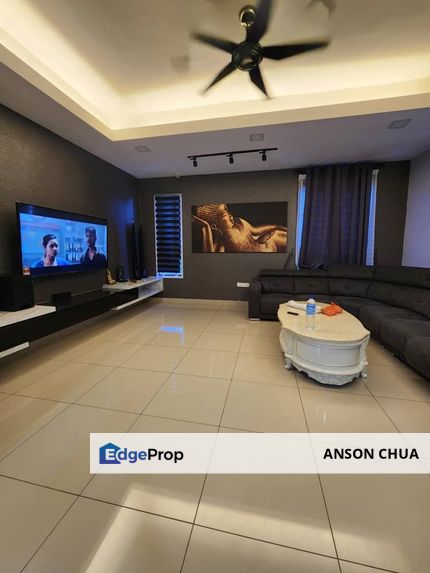 Renovated 2-Storey Semi-D with Extended Kitchen @ Eroca Hills, Kulai – For Sale, Johor, Kulai