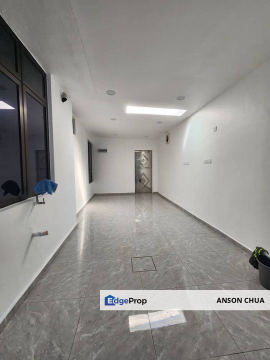 Renovated 2-Storey Semi-D with Extended Kitchen @ Eroca Hills, Kulai – For Sale, Johor, Kulai