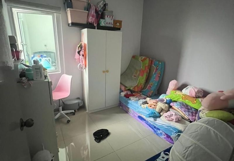 Dedaun Hijau (Greenfield Regency)