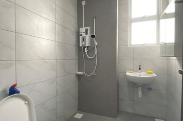 SKS Habitat Apartment, Larkin