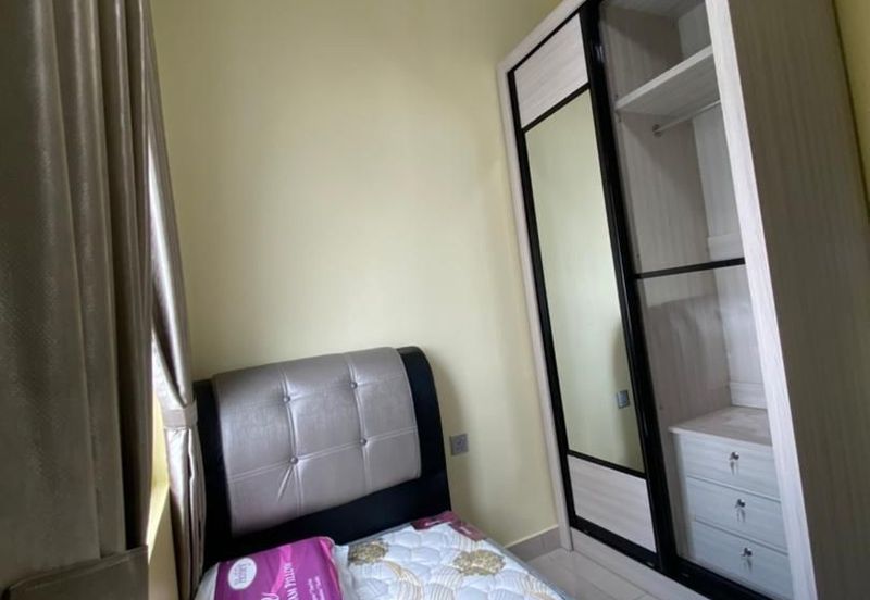 SKS Habitat Apartment, Larkin