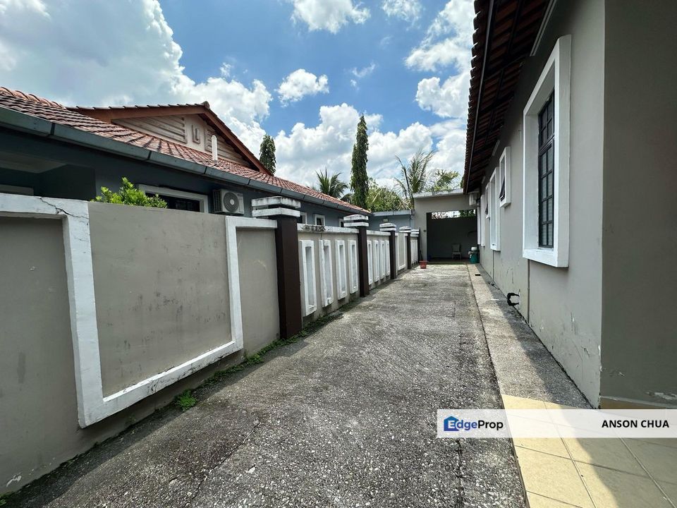 Nusa Idaman, Iskandar Puteri @ Renovated Single Storey Semi-D with Unblocked View For Sale, Johor, 