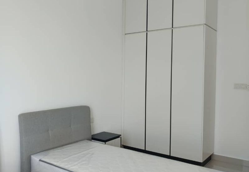 The Pinnacles (Pinnacle Tower)