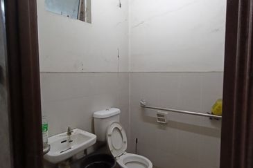 Kempas Utama Industrial Park