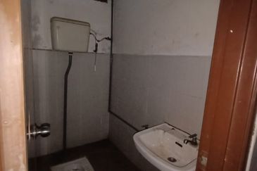 Kempas Utama Industrial Park