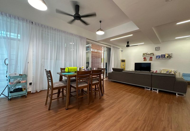 Taman Austin Heights