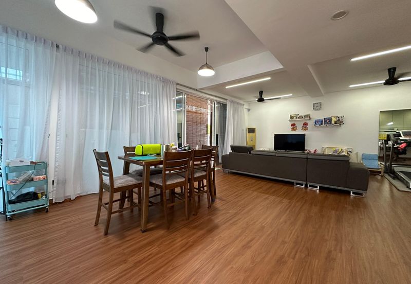 Taman Austin Heights