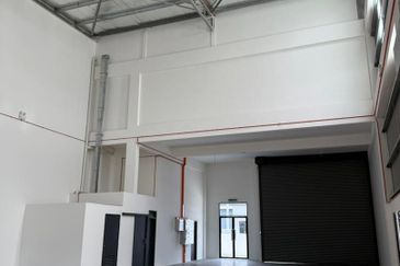 1.5 Storey Semi-D Light Industry