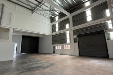 1.5 Storey Semi-D Light Industry