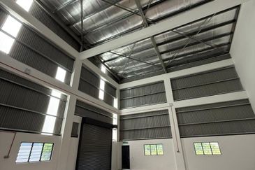 1.5 Storey Semi-D Light Industry