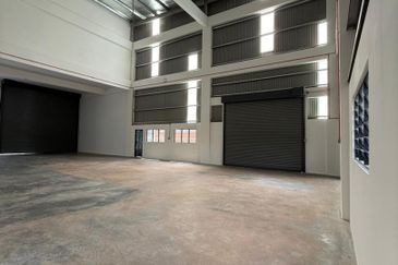 1.5 Storey Semi-D Light Industry