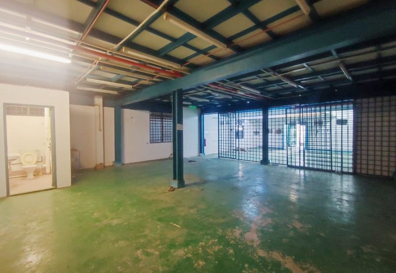 1.5 Storey Light Industri In Taman IKS Juru