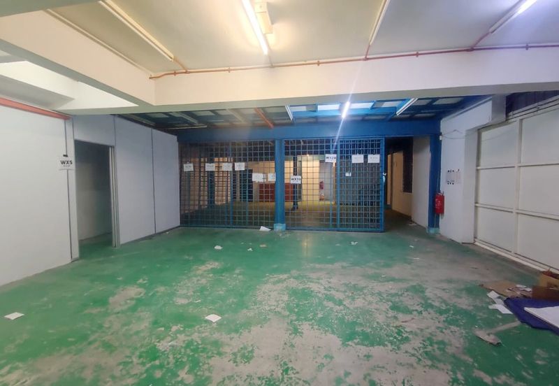 1.5 Storey Light Industri In Taman IKS Juru