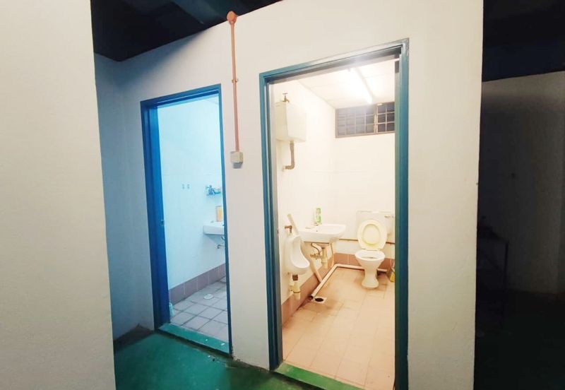 1.5 Storey Light Industri In Taman IKS Juru