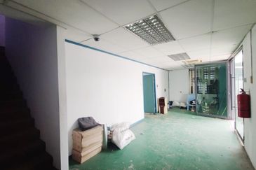 1.5 Storey Light Industri In Taman IKS Juru