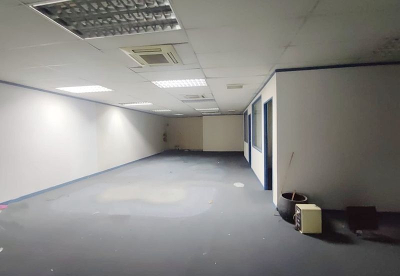 1.5 Storey Light Industri In Taman IKS Juru