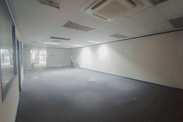 1.5 Storey Light Industri In Taman IKS Juru