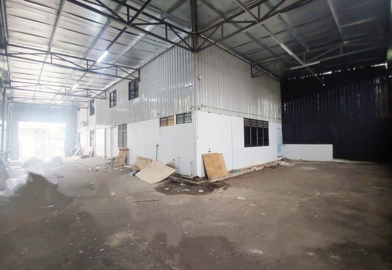 1.5 Storey Light Industri In Taman IKS Juru