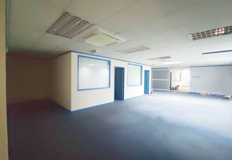 1.5 Storey Light Industri In Taman IKS Juru