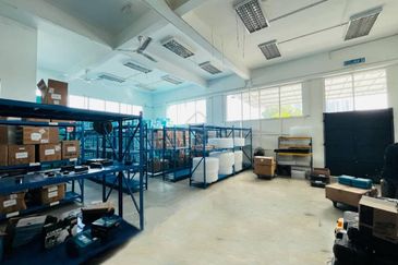 1.5 Storey Detached Light Industrial For Rent