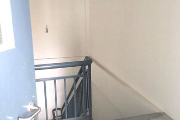 1.5 Terrace Factory Warehouse In Taman Industri Sungai Puyu