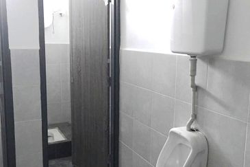 1.5 Terrace Factory Warehouse In Taman Industri Sungai Puyu