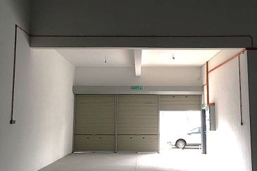 1.5 Terrace Factory Warehouse In Taman Industri Sungai Puyu