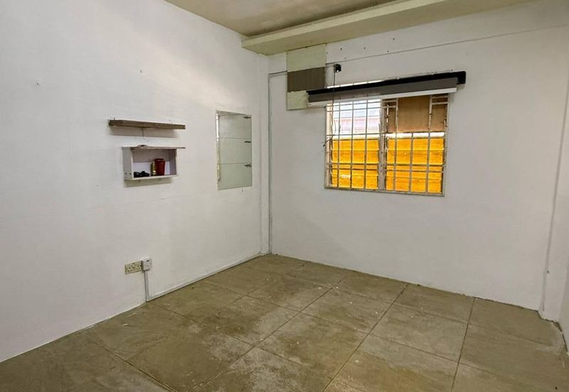 Flat Taman Plentong Utama