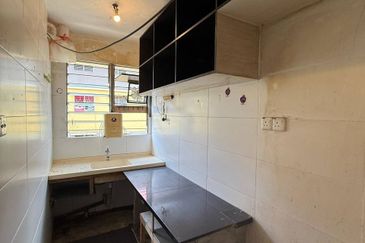 Flat Taman Plentong Utama