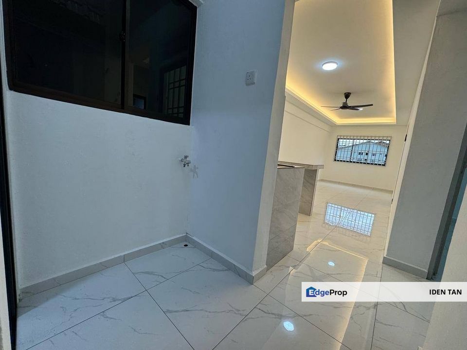Ehsan Jaya Medium Cost Flat Fully Renovated Unit For Sale Near Ehsan Jaya, Johor Jaya, Desa Jaya, Desa Cemerlang, Desa Tebrau, Mount Austin, Plentong, Johor, Johor Bahru