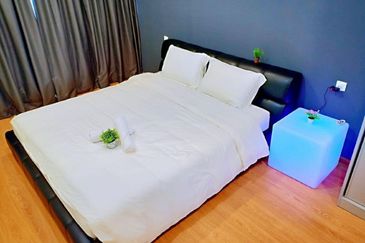 Baypoint @ Country Garden Danga Bay