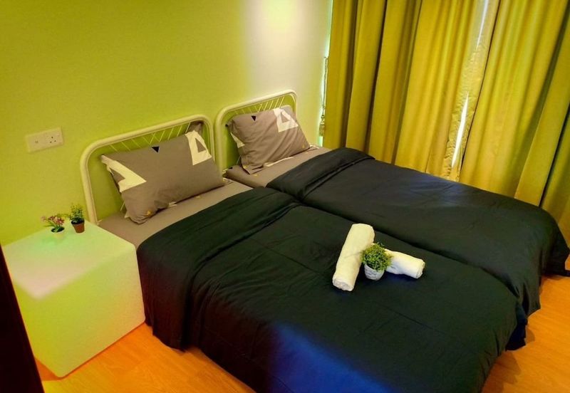 Baypoint @ Country Garden Danga Bay