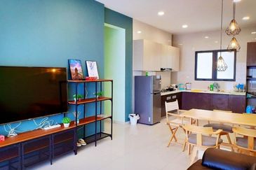 Baypoint @ Country Garden Danga Bay