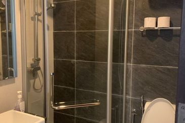 Baypoint @ Country Garden Danga Bay