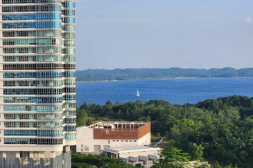 Almas @ Puteri Harbour