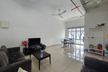 MANHATTAN @ Austin Heights