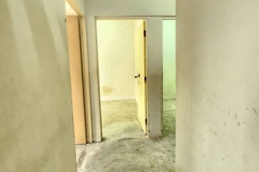 Taman Pulai Utama Flat