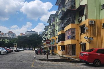 Lily & Jasmine Apartment