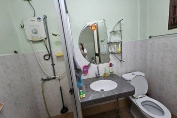 Lily & Jasmine Apartment