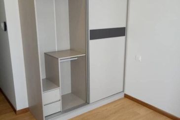 Baypoint @ Country Garden Danga Bay