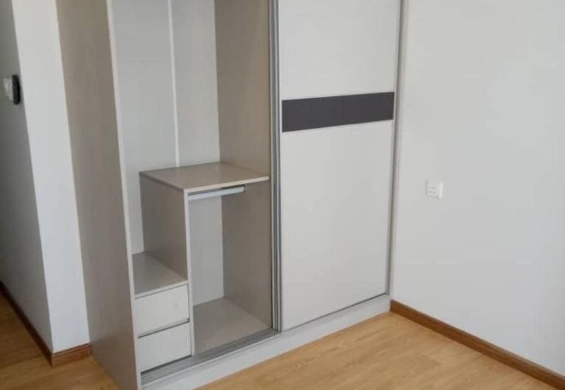 Baypoint @ Country Garden Danga Bay