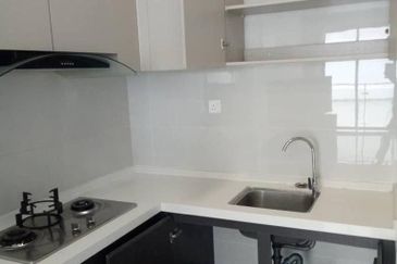 Baypoint @ Country Garden Danga Bay