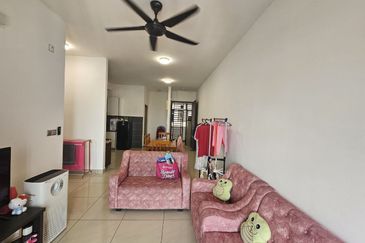SKS Habitat Apartment, Larkin
