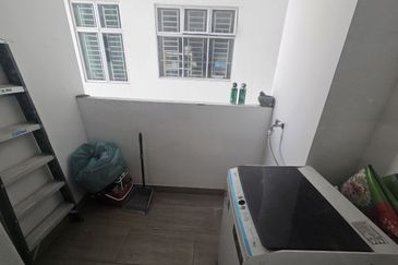 SKS Habitat Apartment, Larkin