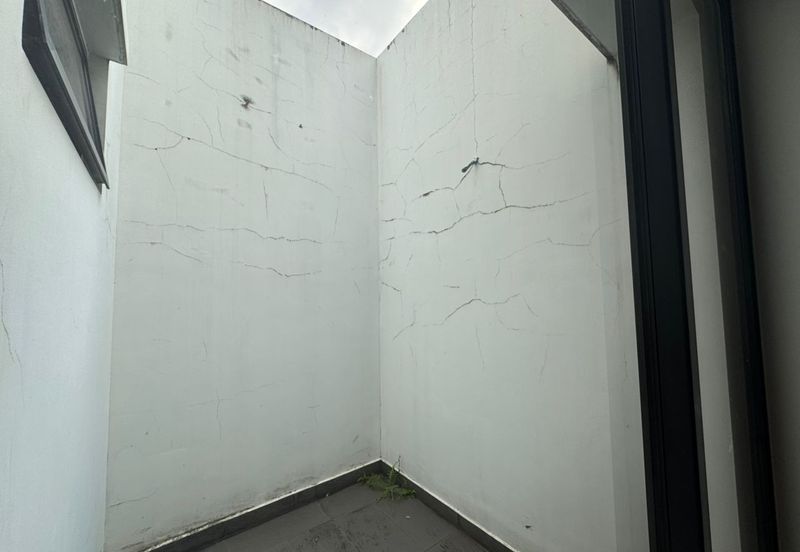 The Canal Garden South, Horizon Hills