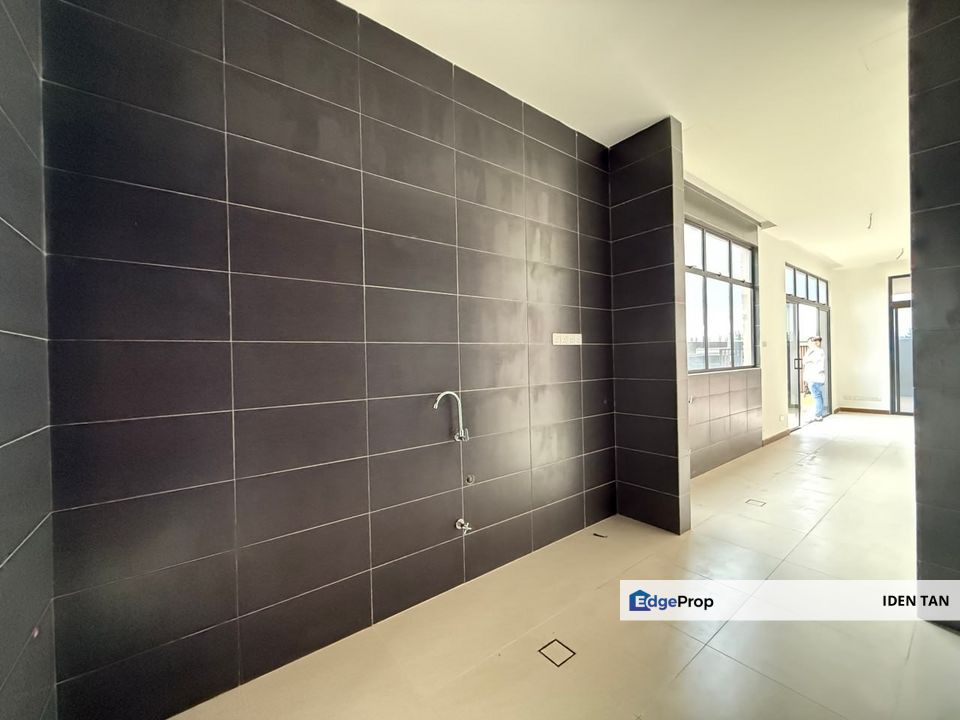 Aurora Sentral Double Storey Terrace House End Lot with Extra Land For Sale Near Horizon Hills, Eco Botanic, Senadi Hills, East Ledang, Bukit Indah, Johor, 