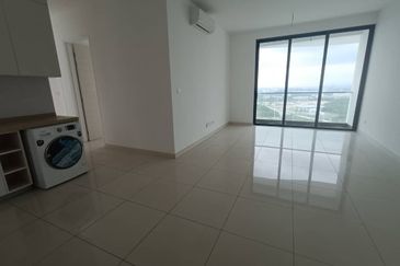 The M @ Medini Macrolink