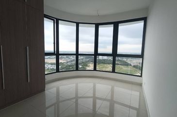 The M @ Medini Macrolink