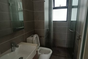 The M @ Medini Macrolink