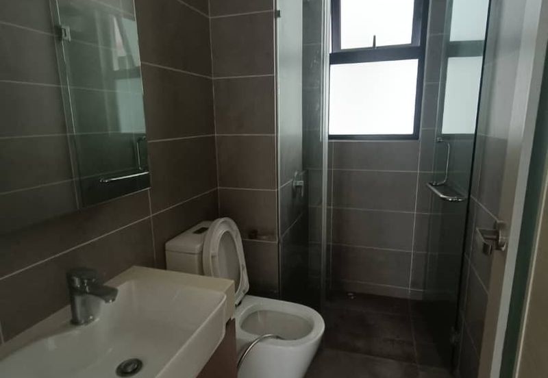 The M @ Medini Macrolink